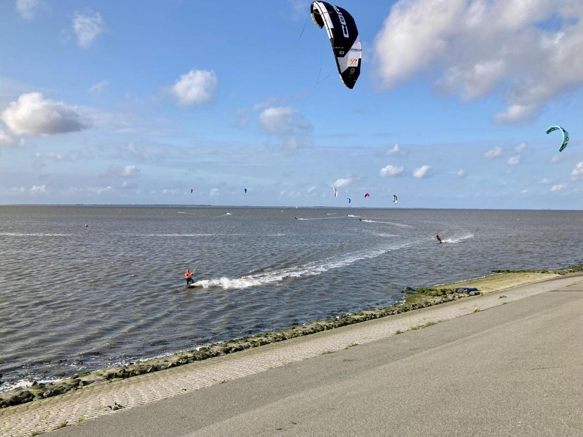 Het Kleine Huis Mobile Home By The Harbour And The Lauwersmeer Anjum Екстериор снимка