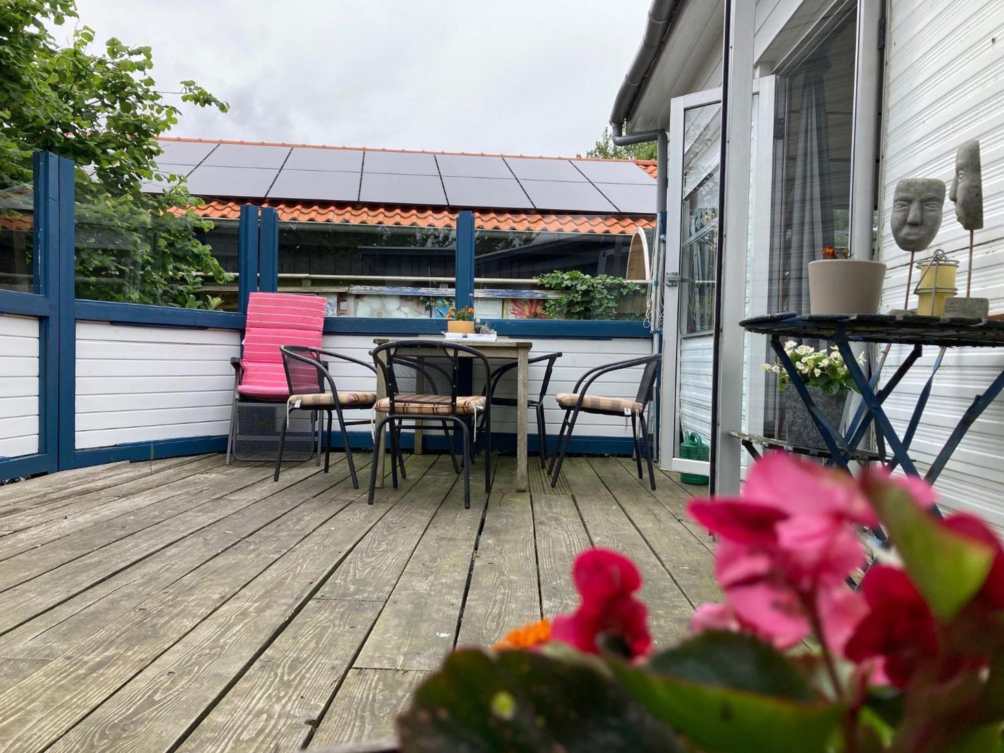Het Kleine Huis Mobile Home By The Harbour And The Lauwersmeer Anjum Екстериор снимка